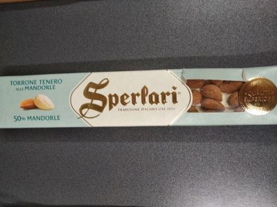 Torrone tenero con mandorle