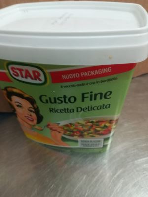 dado  granulare per brodo -gusto fine