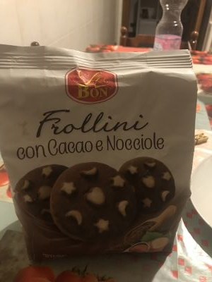 Frollini con cacao e nocciole