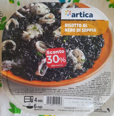 Risotto al nero di seppia con calamari Artica