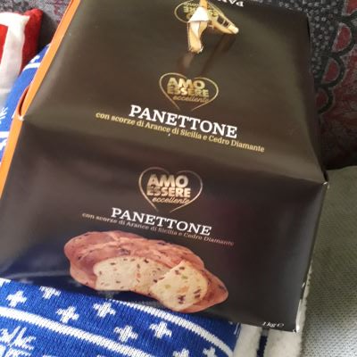 Panettone con scorzette di arance di Sicilia e cedro diamante Amoessere