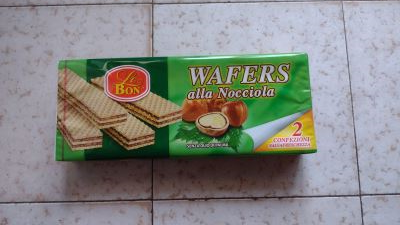 Wafers alla nocciola