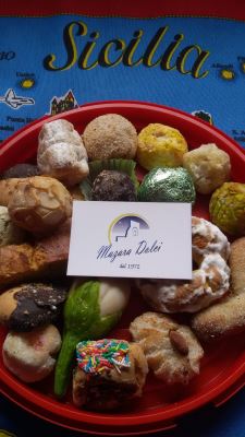 Dolci vari di pasta di mandorle