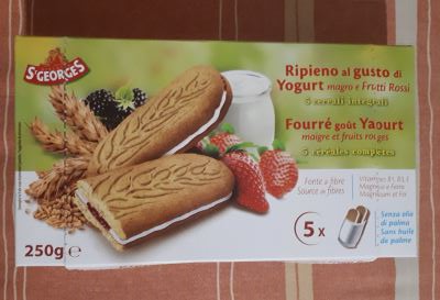 Biscotti ripieni al gusto di yogurt magro e frutti rossi