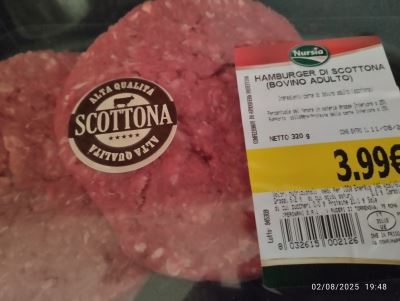 Hamburger di scottona ( bovino adulto)