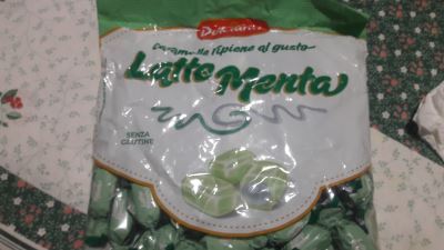 caramelle ripiene al gusto latte menta