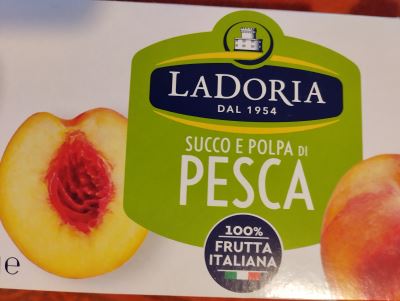 Succo e polpa di pesca