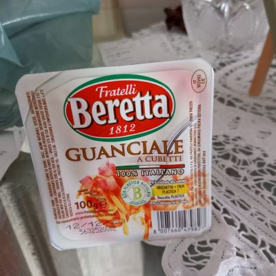 Guanciale a cubetti