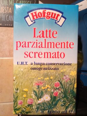 Latte parzialmente scremato