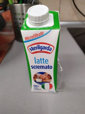 Latte scremato microfiltrato