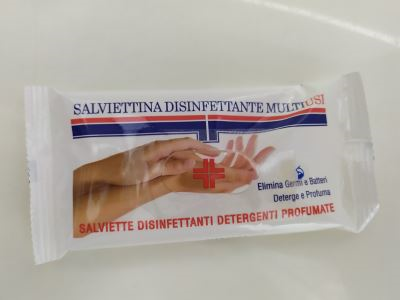 Salviettina disinfettante multiusi