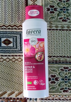 Shampoo per capelli danneggiati