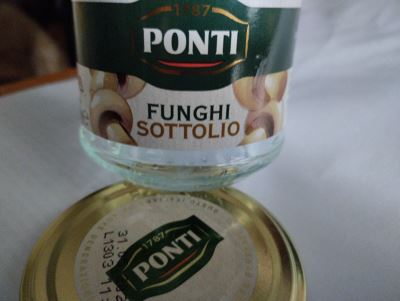 Funghi sott'olio