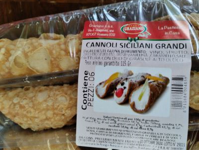 Cannoli siciliani grandi