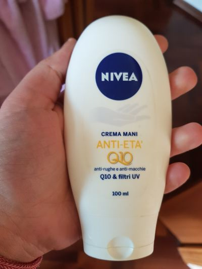 Crema mani anti età