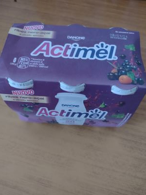 Actimel ribes nero acai