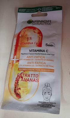 Maschera in tessuto ampolla vitamina C