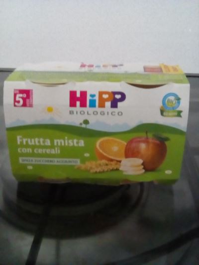 Frutta mista e cereali 