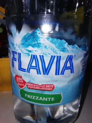 Acqua oligominerale Flavia frizzante