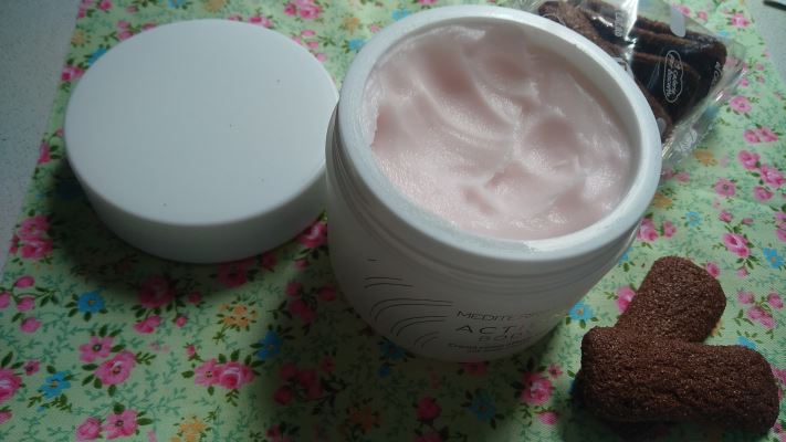 Crema corpo effetto seta Action Body Mediterranea Cosmetics