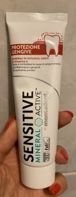 Sensitive mineral active/protezione gengive 