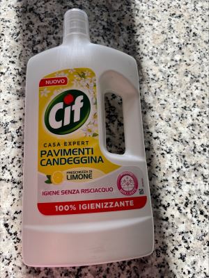 pavimenti candeggina