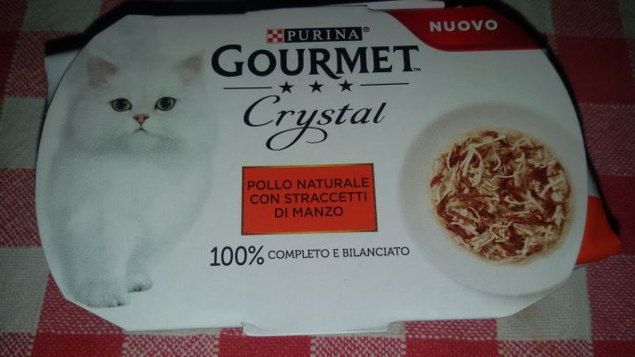 Cibo per gatti al pollo naturale con straccetti di manzo