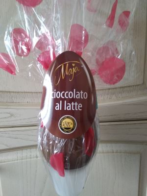 Uovo di cioccolato al latte 