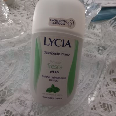 Lycia detergente  intimo formula fresca