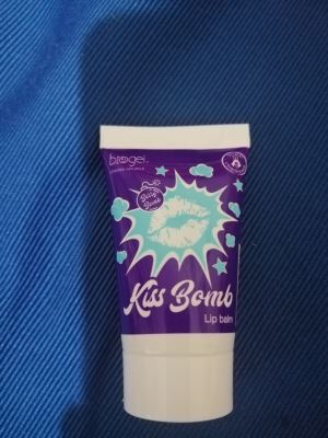 kiss bomb lip balm