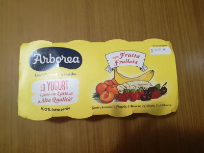 Yogurt con frutta frullata