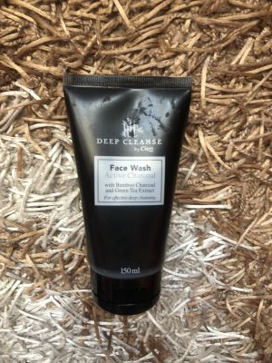 Face wash al carbone attivo