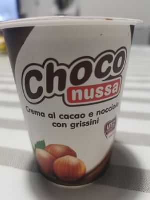 Choco nussa crema al cacao e nocciole con grissini 