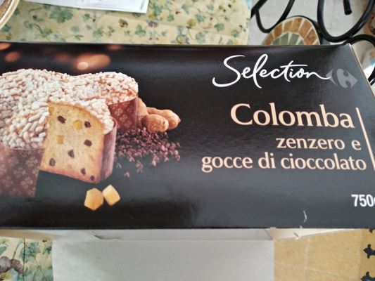 Colomba zenzero e gocce di cioccolato