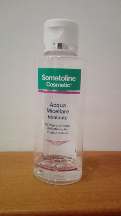 Acqua micellare idratante