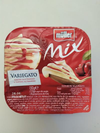 Muller Mix alla vaniglia e topping all'amarena