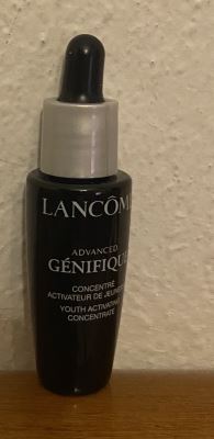 Genifique serum