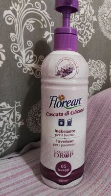 Florean cascata di glicine