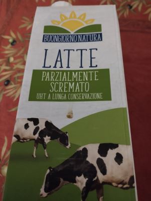 Latte parzialmente scremato 