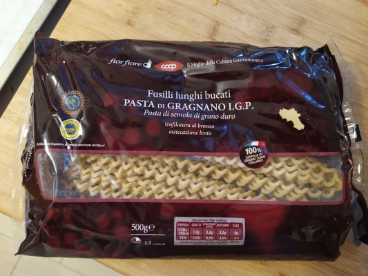 Fusilli lunghi bucati