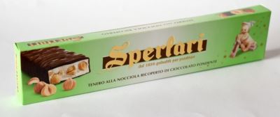 Torrone tenero alla nocciola ricoperto di cioccolato fondente