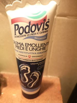 Crema emolliente piedi e unghie secchezza