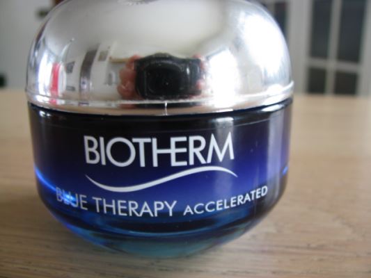 BIOTHERM blue therapy accelerated