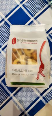 Taralli i con semi di finocchio