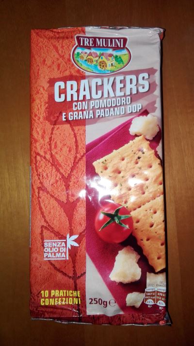 Cracker al pomodoro e grana padano dop