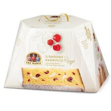 Il pandoro magnifico con ciliegie e crema al latte